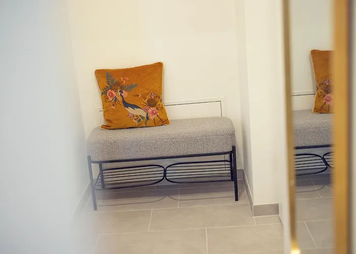 Апартаменти Leonart Living 22